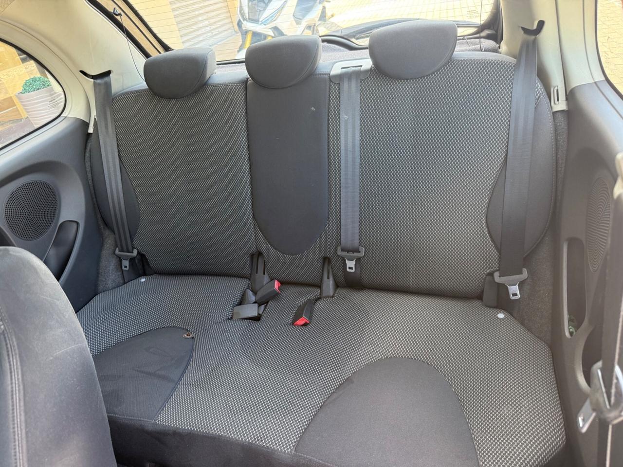 Nissan Micra 1.2 benz neopatentati