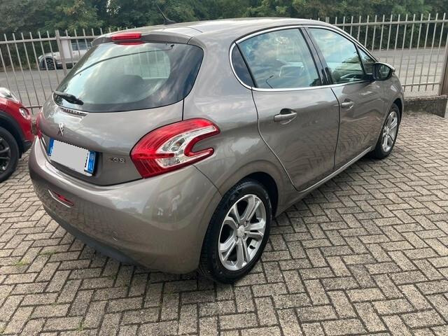 Peugeot 208 1.2 VTi 82 CV 5 porte Allure