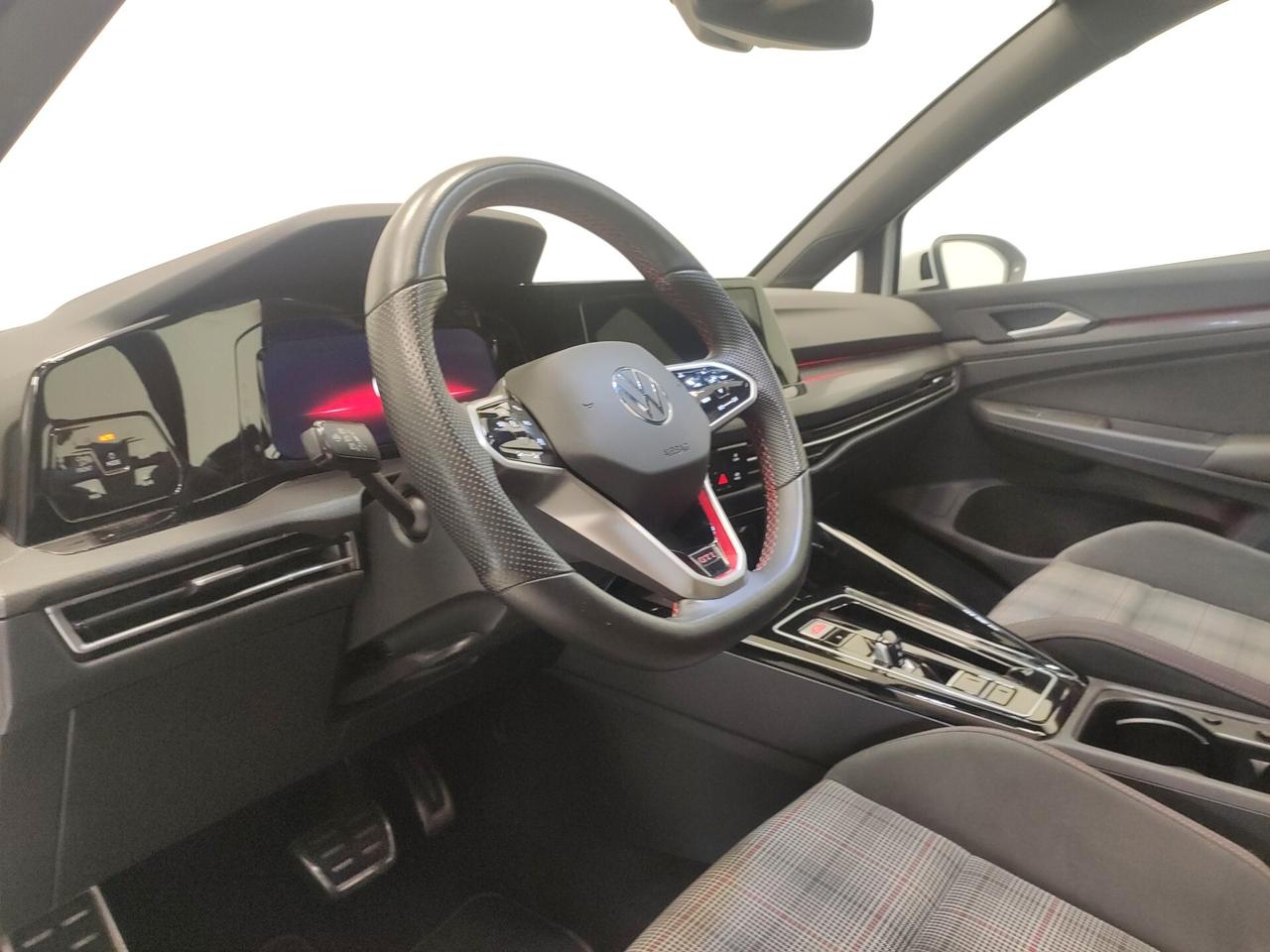 Volkswagen Golf GTI 2.0 TSI DSG