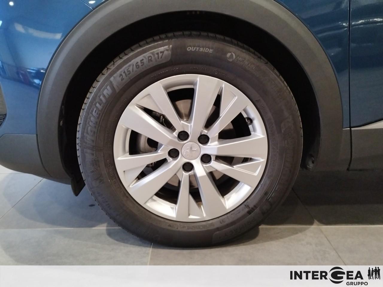 PEUGEOT 3008 1.5 bluehdi Active Business s&s 130cv