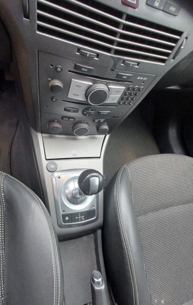 OPEL Astra 1.6 16V Easytronic GPL