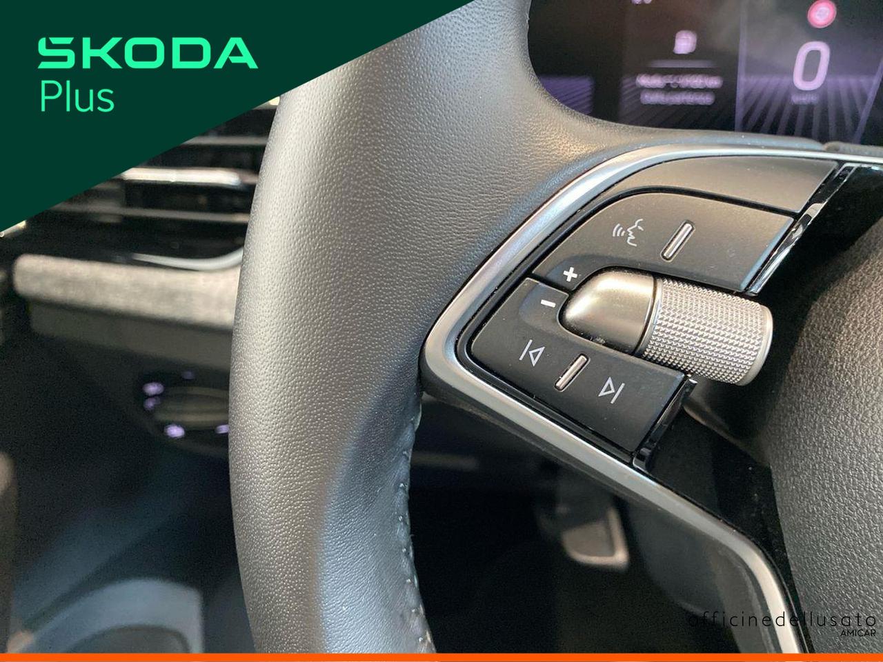 Skoda Kamiq 1.0 tsi 115cv black dots