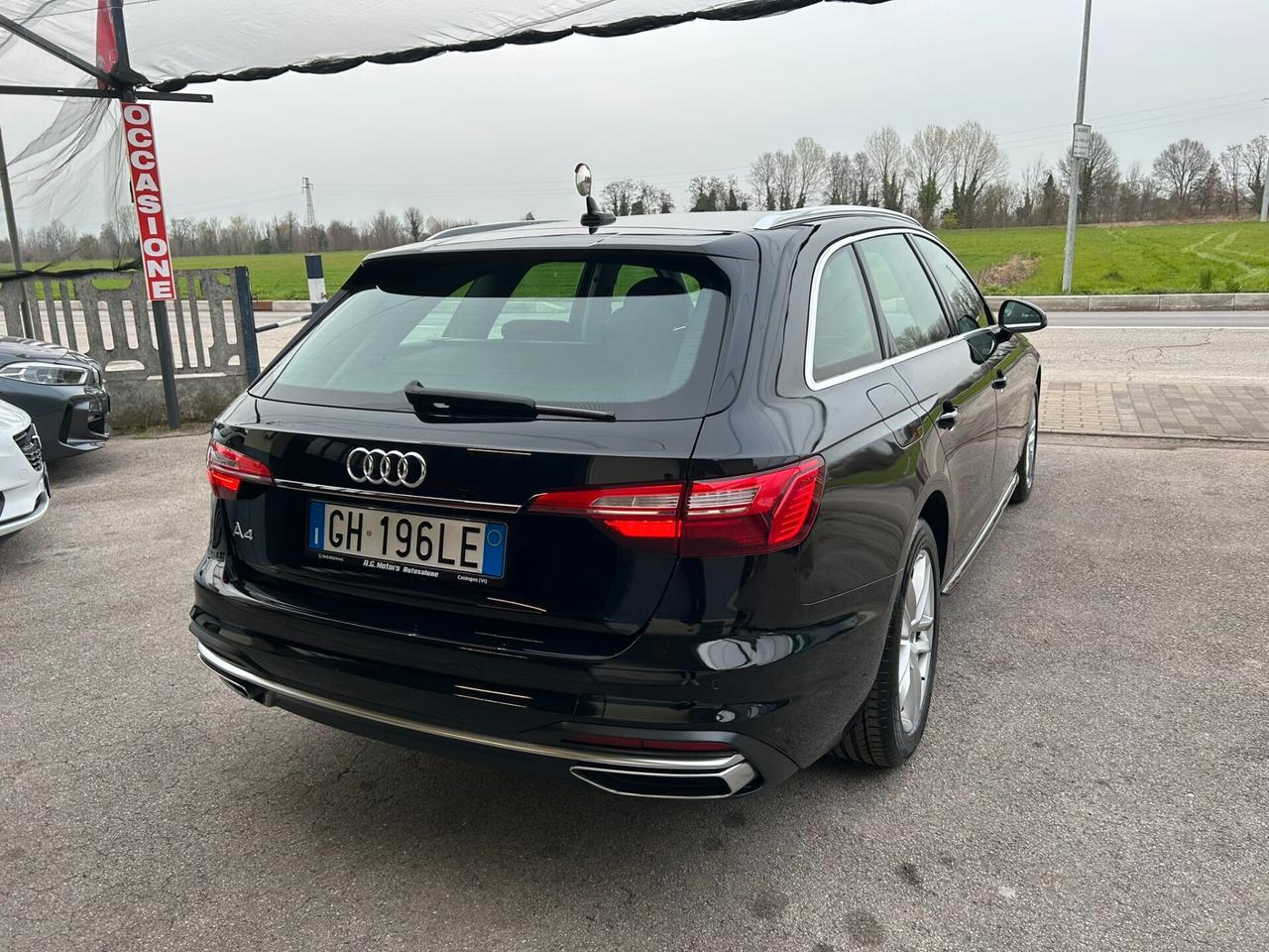 AUDI A4 Avant 30 2.0TDI 136CV S-Tronic Business