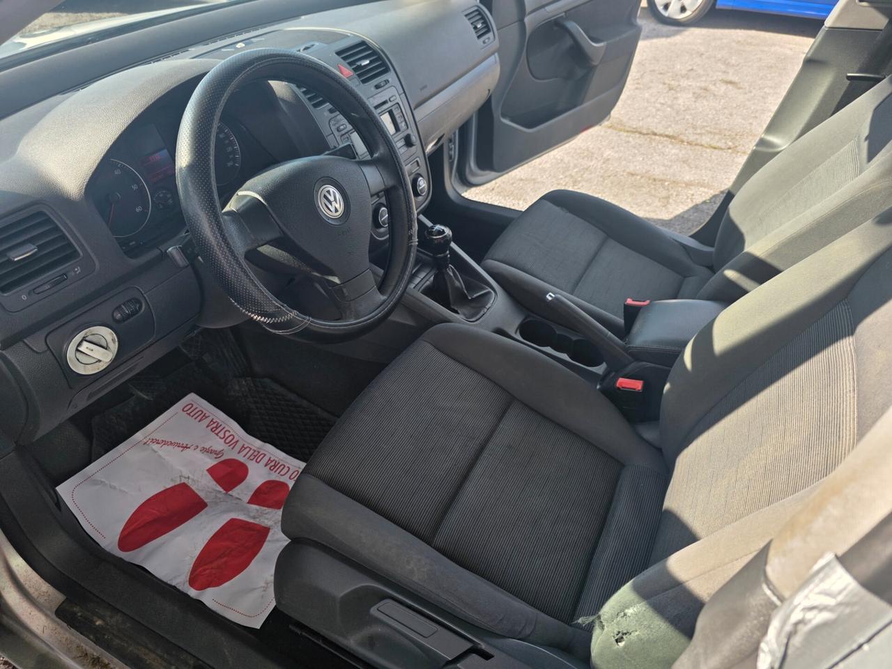 Volkswagen Golf 1.9 TDI 5p. Sportline con 381.000km