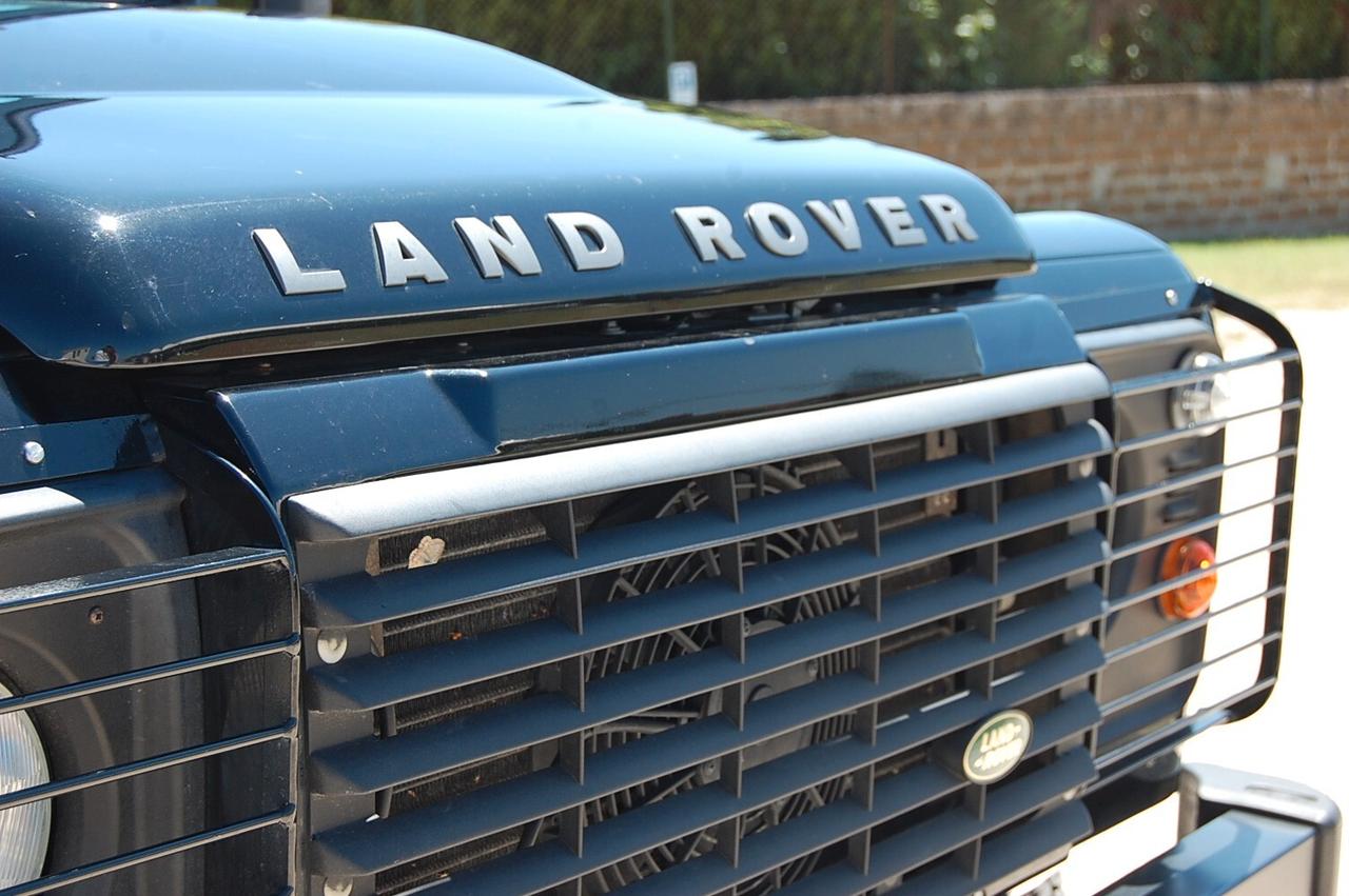 Land Rover Defender 90 2.4 TD4 Station Wagon SE