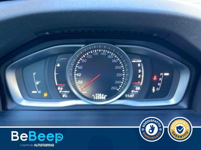 Volvo V60 Cross Country 2.4 D4 MOMENTUM AWD GEARTRONIC