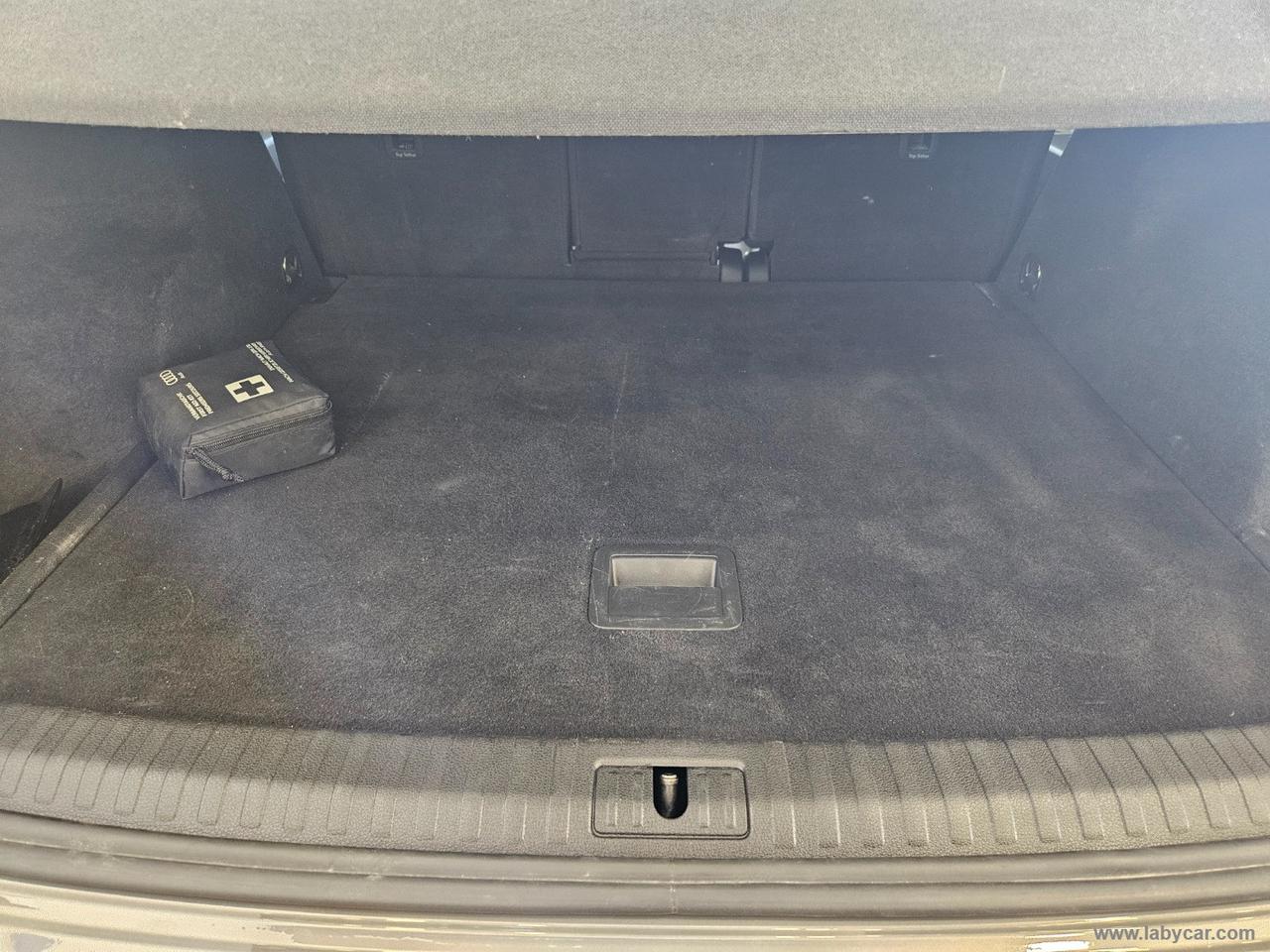 AUDI Q3 35 TDI S tronic Business Advanced