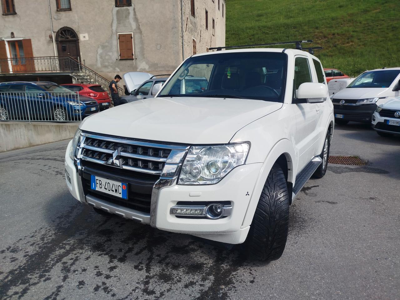 Mitsubishi Pajero 3.2 DI-D 16V MANUALE 204 CV. 3p. Intense DPF