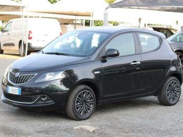 Lancia Ypsilon 1.0 firefly hybrid Gold s