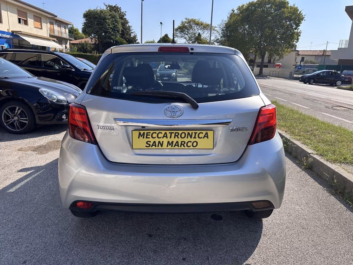 TOYOTA - Yaris - 1.4 D-4D 5p. Lounge