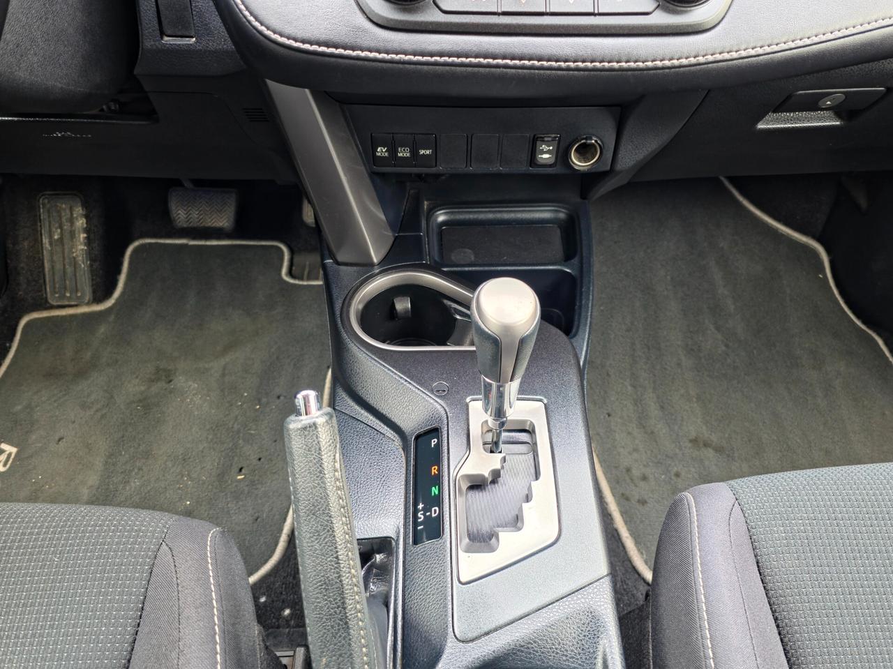 Toyota RAV 4 RAV4 2.5 Hybrid 2WD Active 2017-E6B Automatica