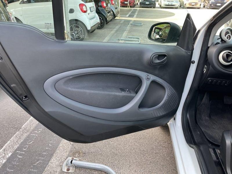 smart fortwo EQ PURE 4,6KW