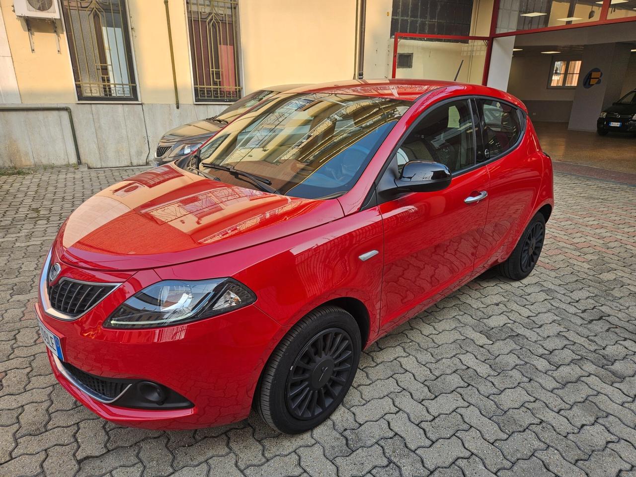 Lancia Ypsilon 1.0 FireFly 5 porte S&S Hybrid Ecochic