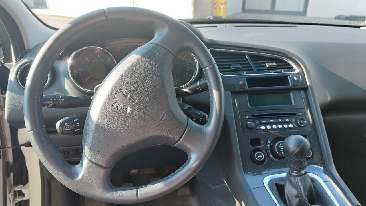 Peugeot 5008 1.6 Diesel 7 Posti Neopatentati
