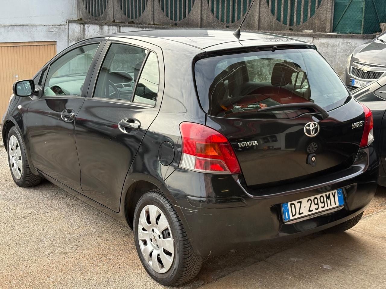 Toyota Yaris 1.0 5 porte Now