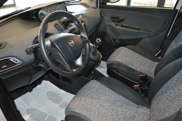 LANCIA Ypsilon 1.0 FireFly 5 porte S&S Hybrid Silver