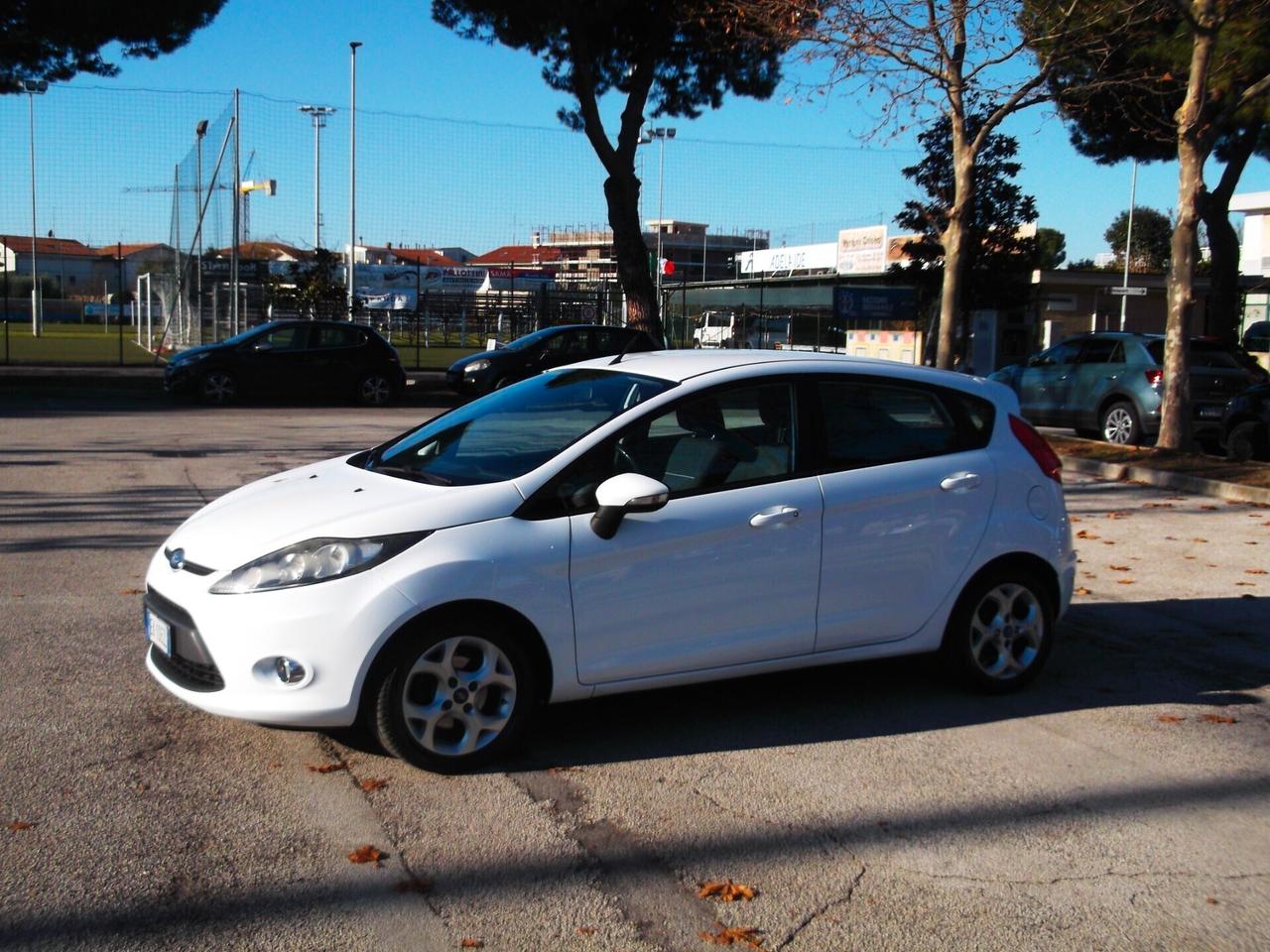 Ford Fiesta 1.4 GPL Neopatentati 2012