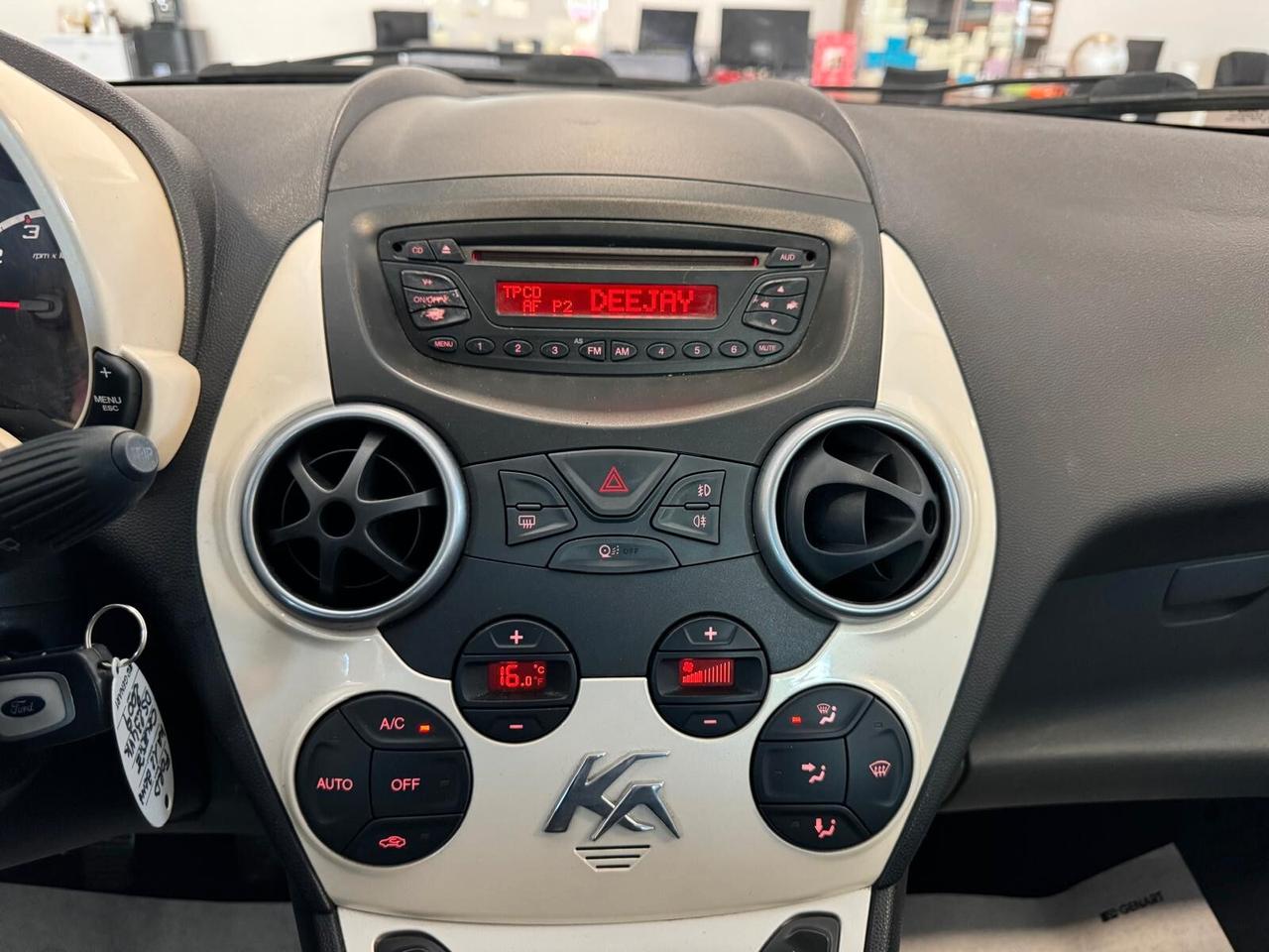 Ford Ka 1.2 BENZ TITANIUM NEOPAT 2009