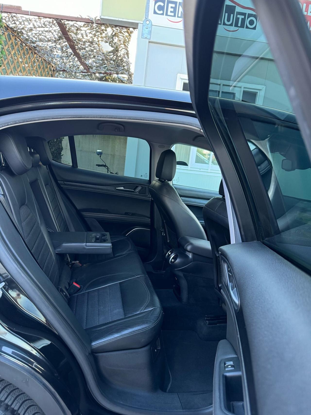 Stelvio 2.2 TD 180CV AT8 RWD Executive