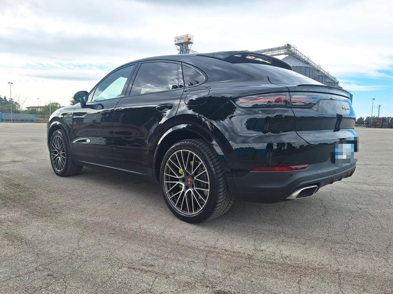 Porsche Cayenne 3.0 V6 E-Hybrid-BENZINA