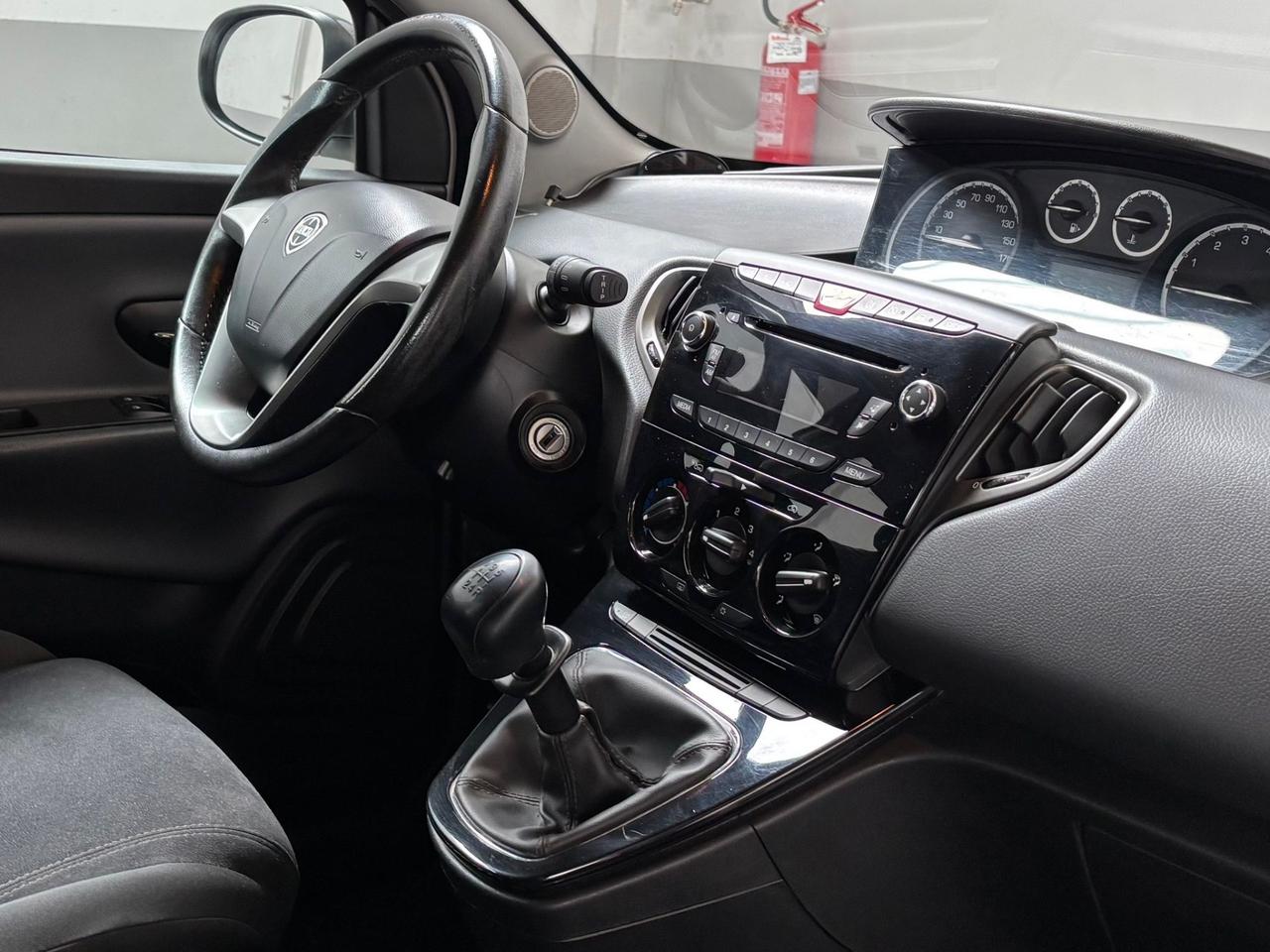 Lancia Ypsilon 1.2 69 CV Platinum