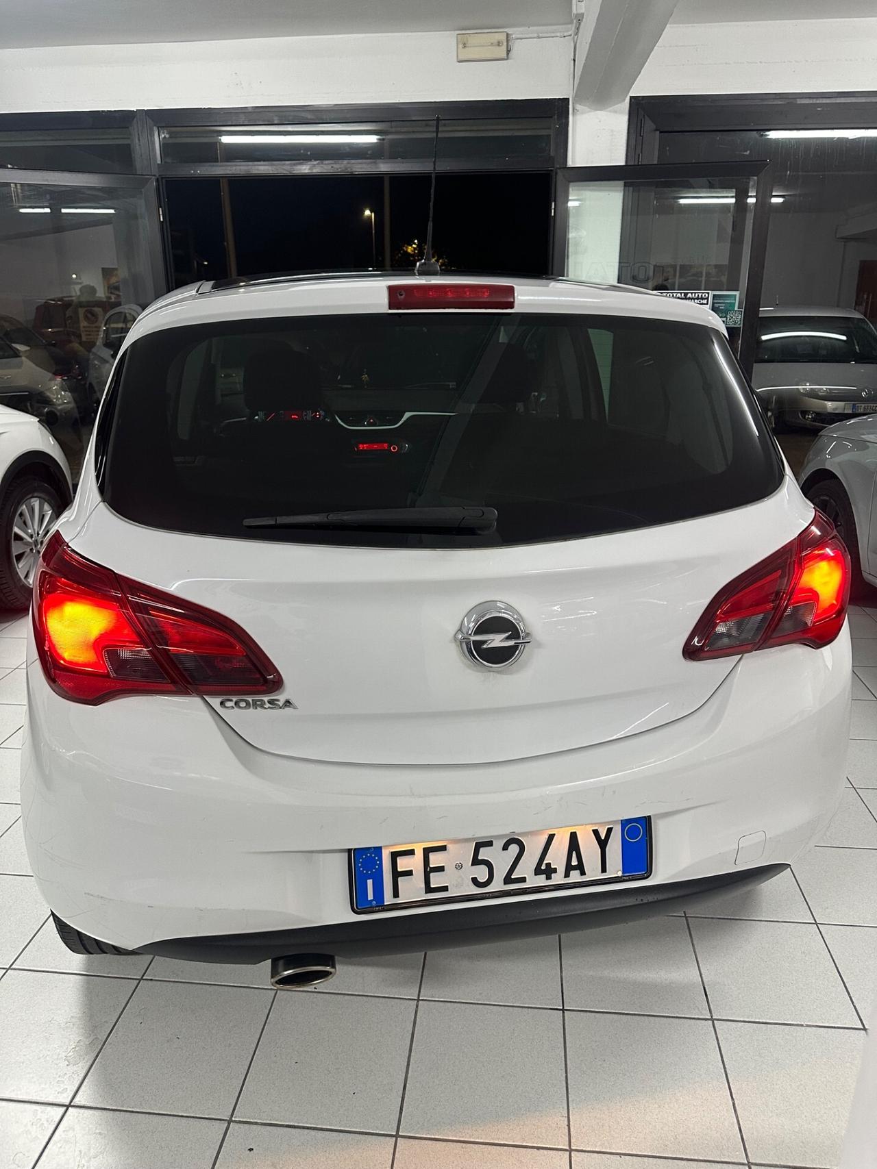 Opel Corsa 1.4 90CV GPL Tech 5 porte b-Color
