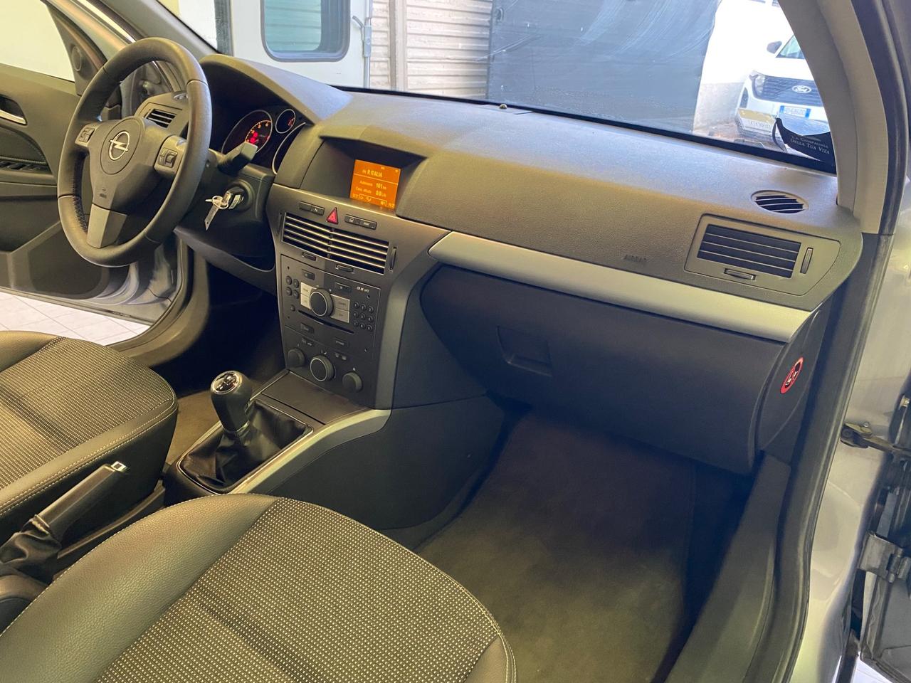 Opel Astra 1.6 16V VVT Station Wagon Cosmo
