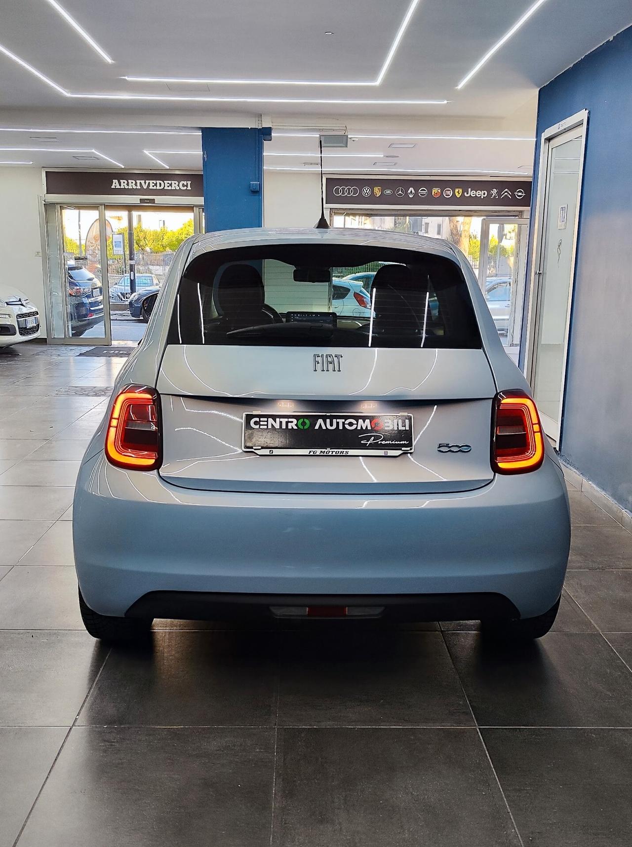 Fiat 500e Berlina 42 kWh Passion