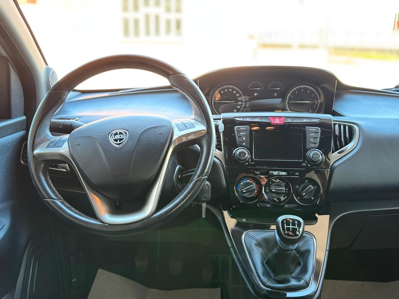 Lancia Ypsilon 1.2 69 CV Platinum