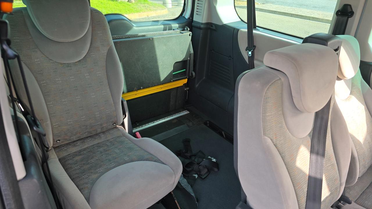 Peugeot Expert Tepee 2.0 HDi 120CV Pedana disabili 8 Posti
