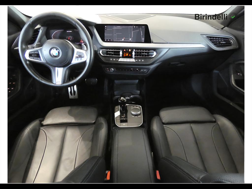 BMW Serie 1 (F40) - M 135i xDrive