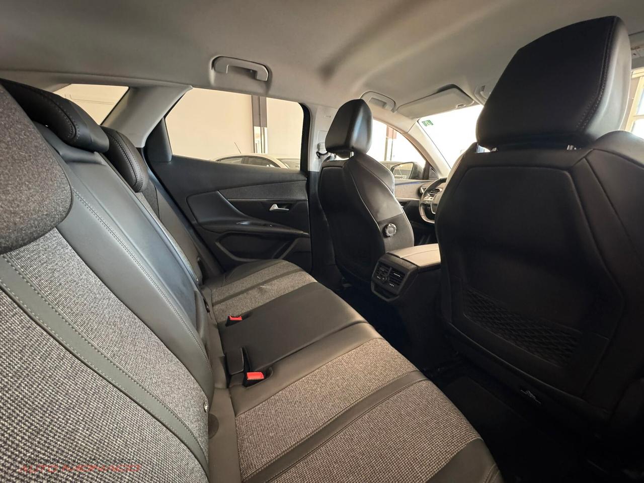 Peugeot 3008 BlueHDi 1.5 130cv Allure - 2020