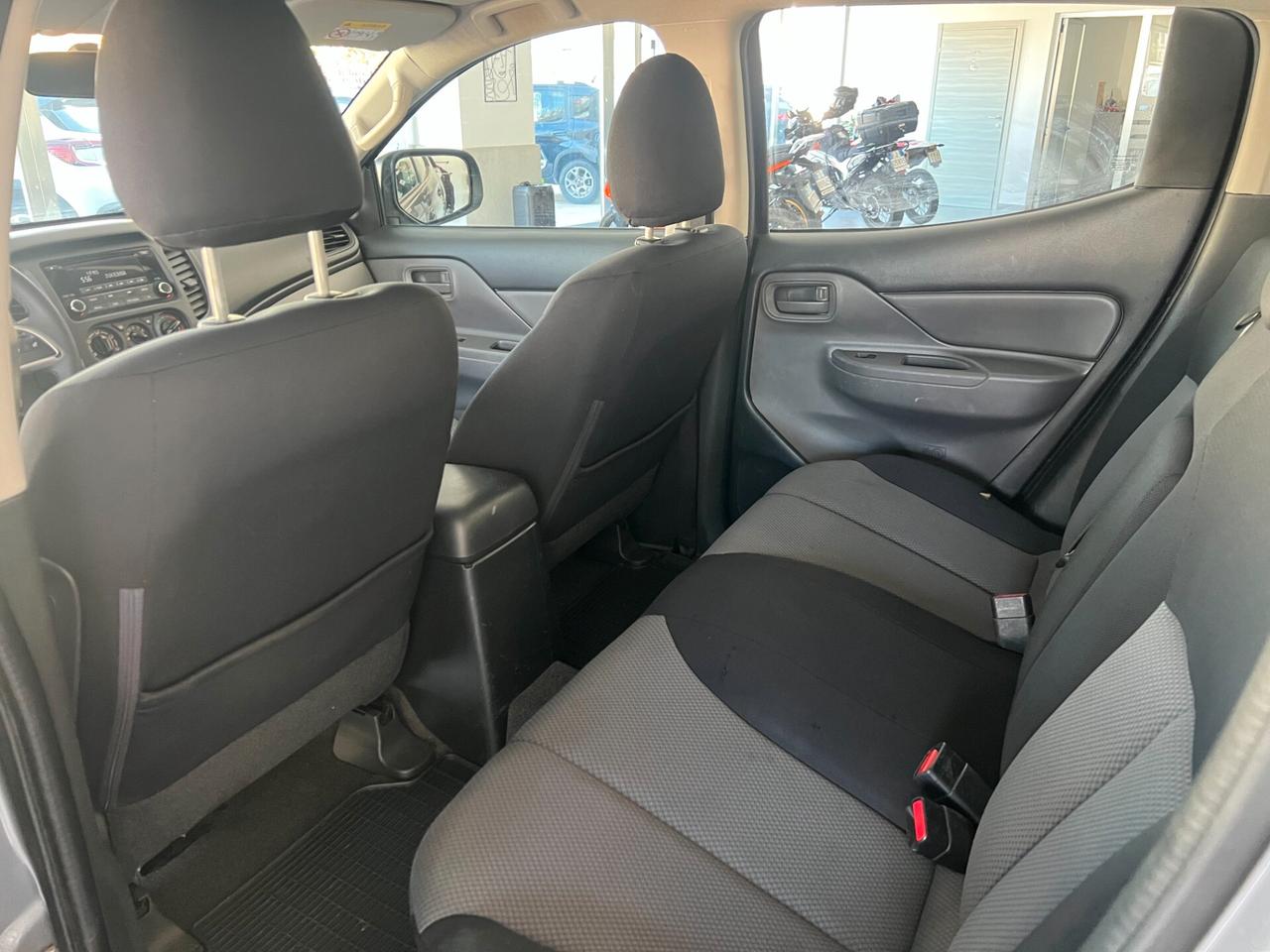 Mitsubishi L200 2.4 DI-D/154CV Club Cab Inform
