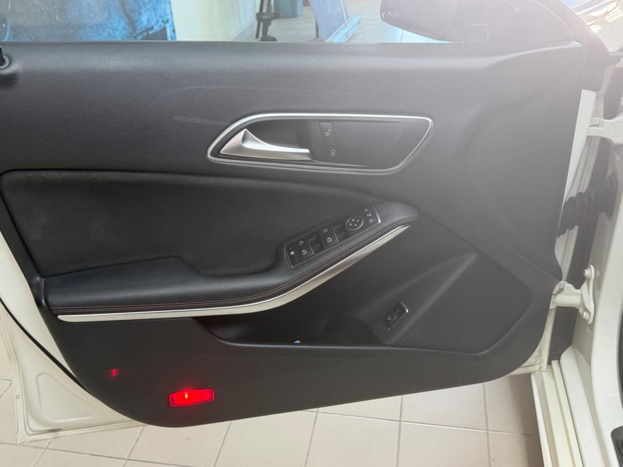 Mercedes-benz CLA 200 d Automatic Premium