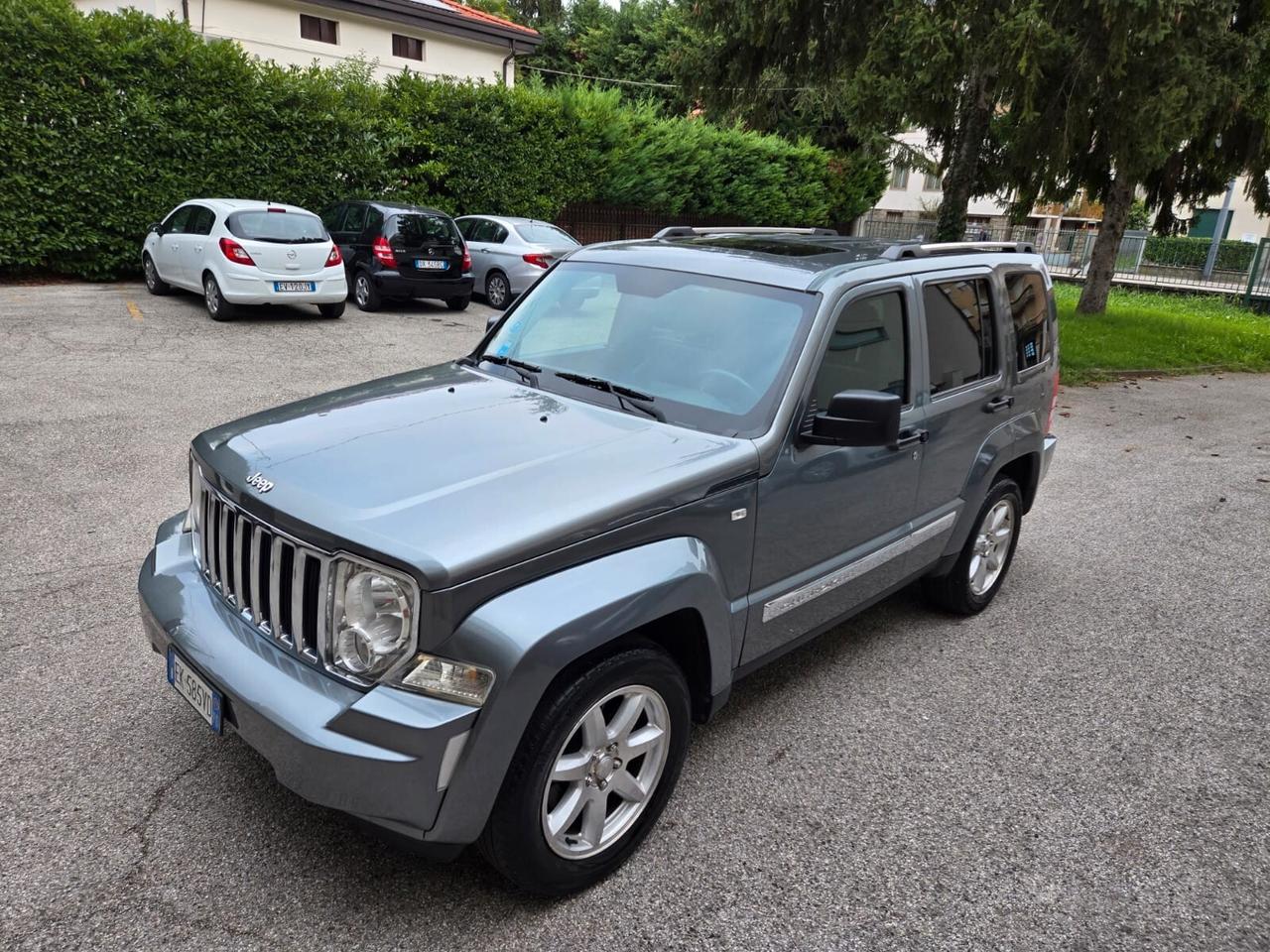 Jeep Cherokee 2.8 CRD DPF Limited Auto