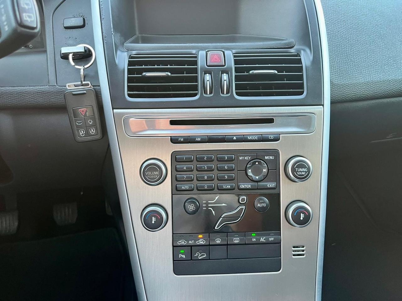 Volvo XC60 2.4d 2008 320.000km 4x4 perfettamente funzionante