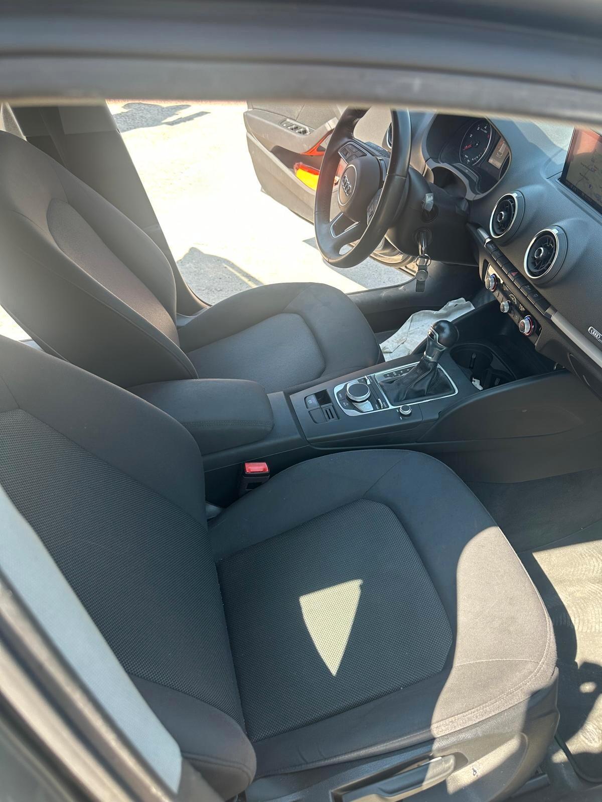 Audi A3 SPB 35 TDI S tronic Business