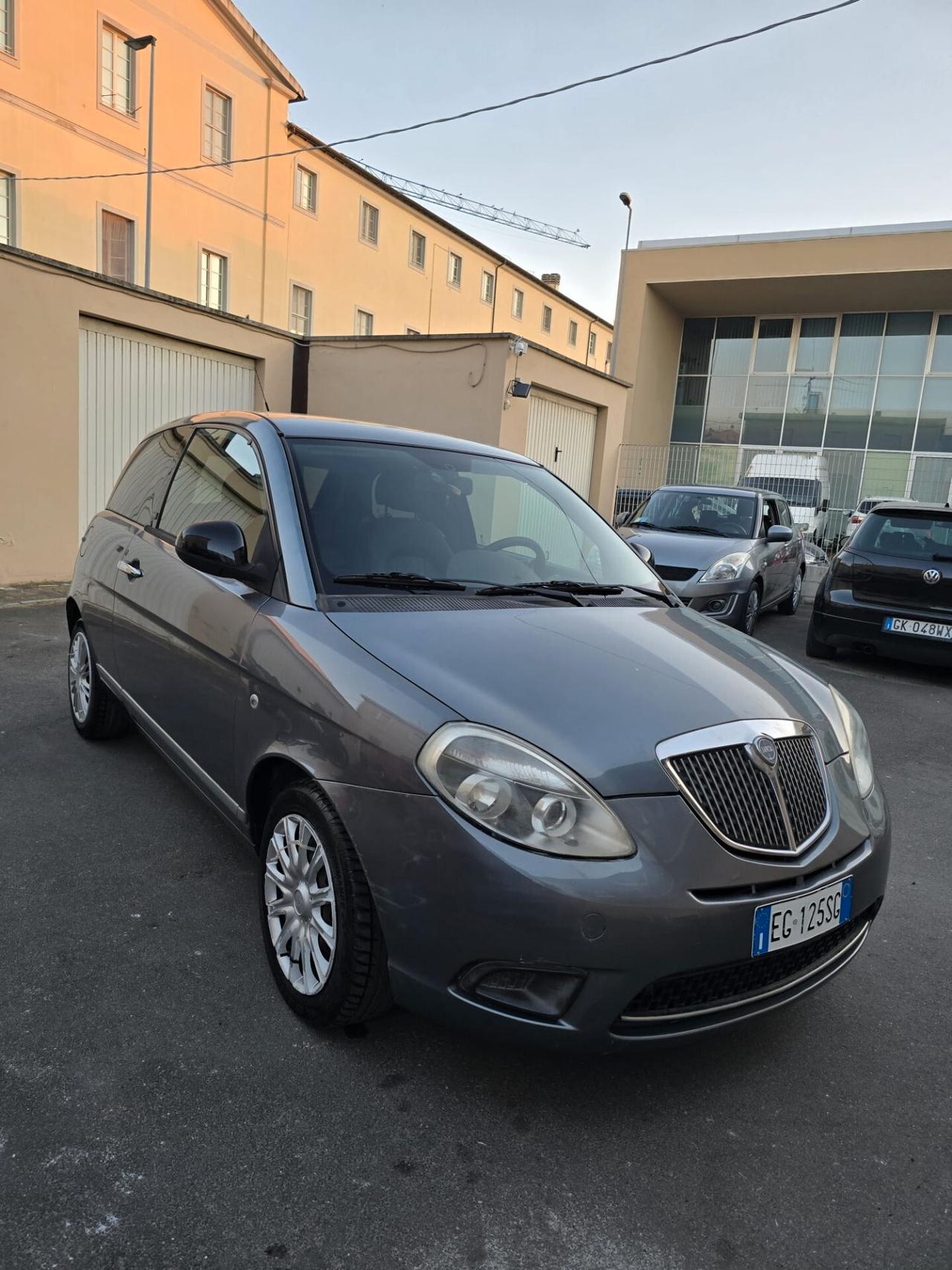 Lancia Ypsilon 1.2 69 CV Diva perfetta unico proprietario 70 mila km possibilita garanzia 12 mesi