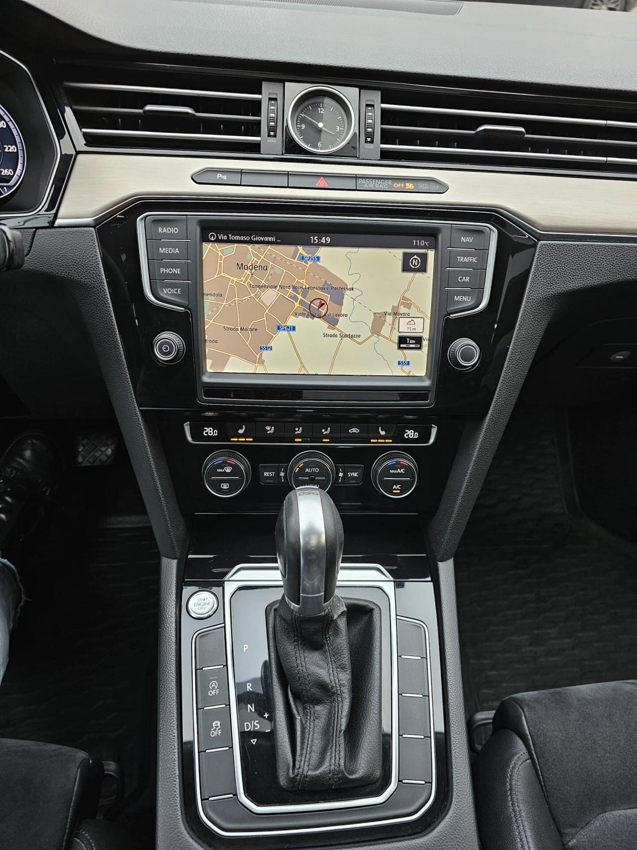 Volkswagen Passat Variant 2.0 TDI 190cv 4Motion*DSG*Navi*Tetto*Bi-Xeno*Cockpit*Euro6*