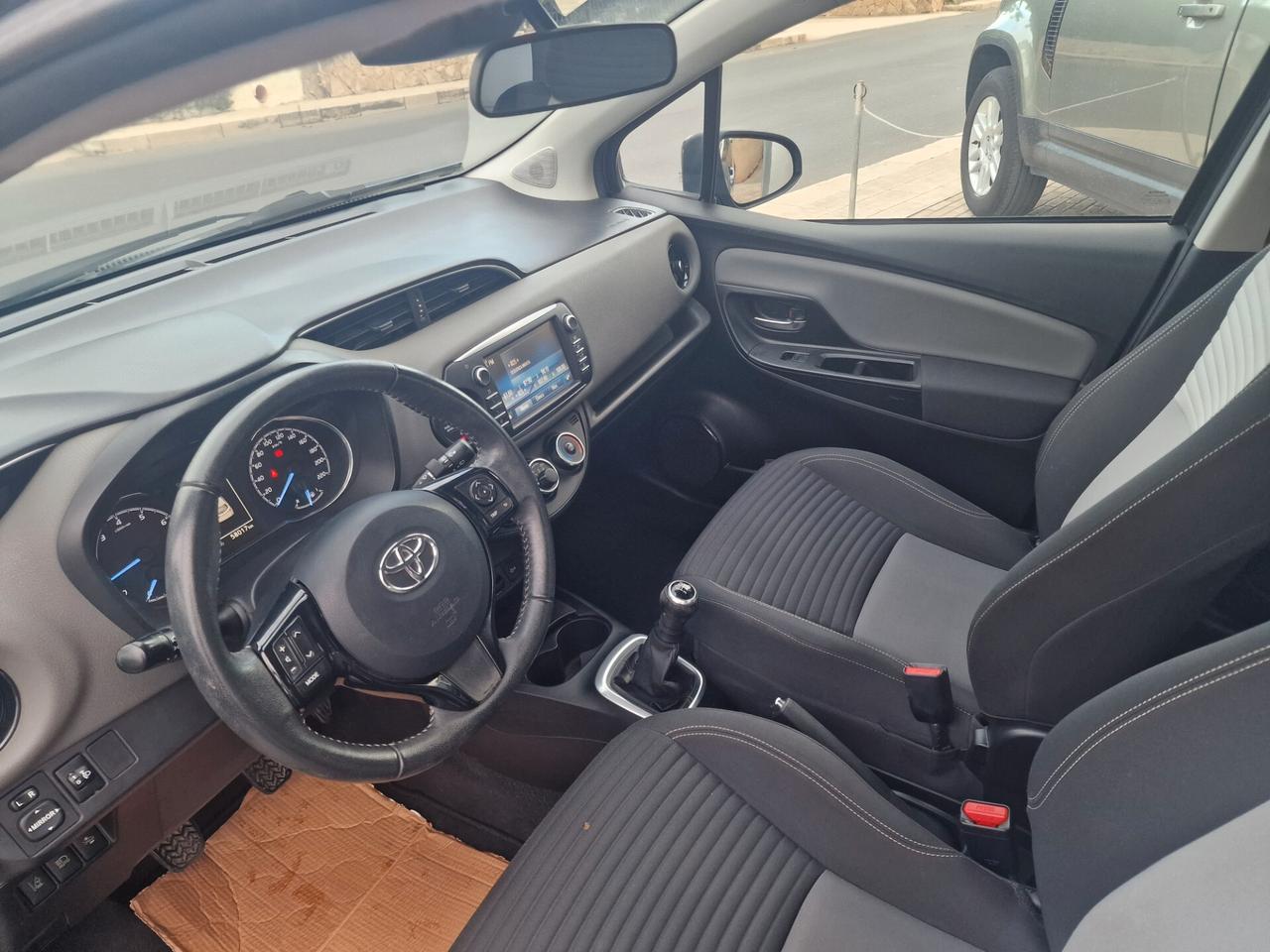 Toyota Yaris 1.0 5 porte Active