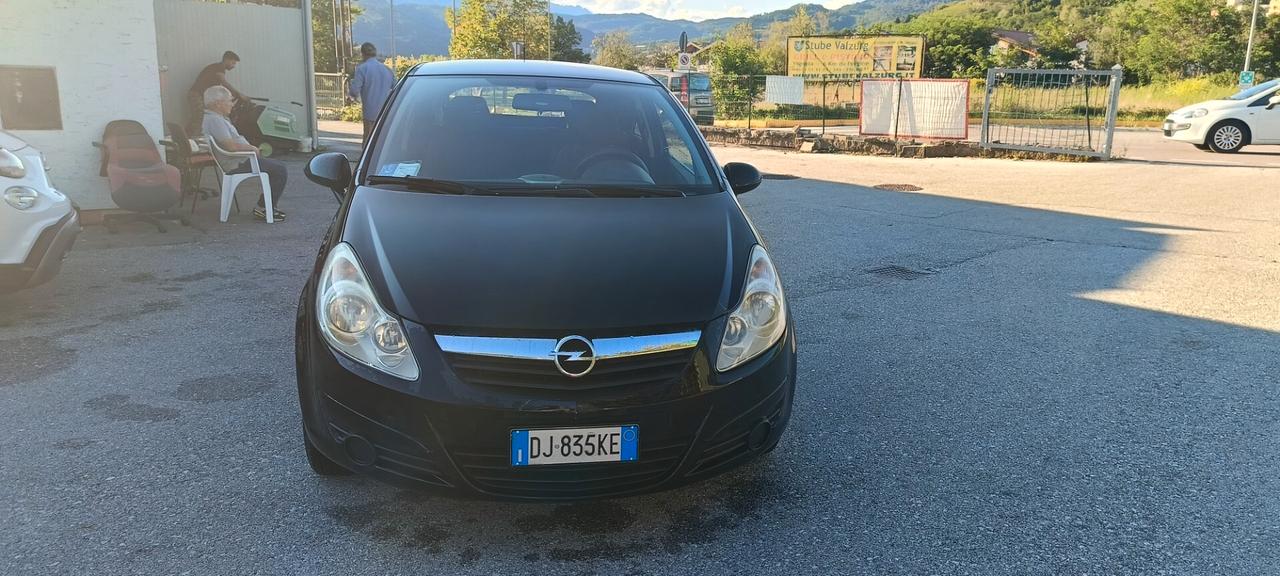 Opel Corsa 1.2 3 porte Club