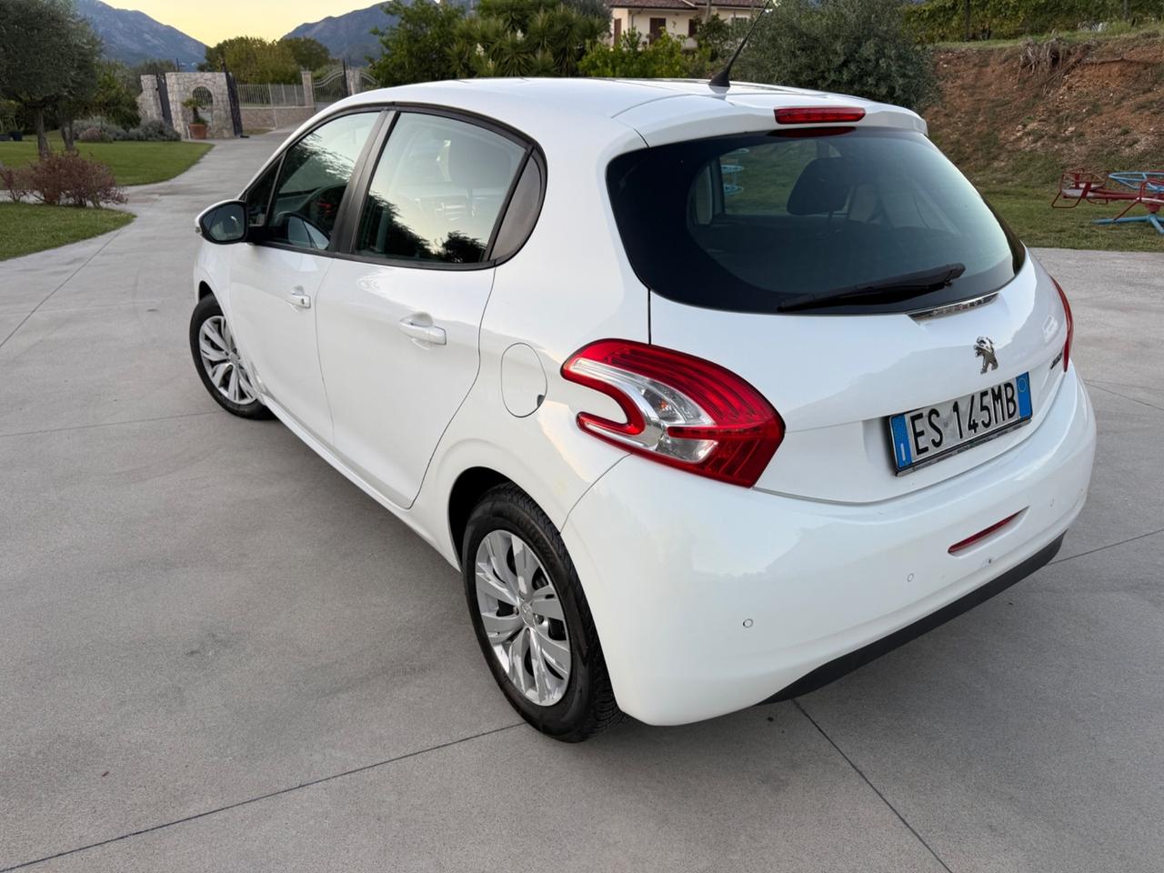 Peugeot 208 1.2 VTi 82 CV 5 porte Allure