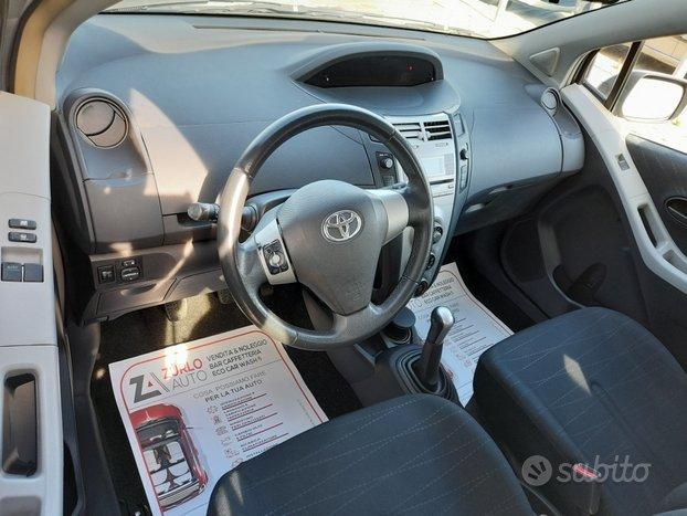 TOYOTA Yaris 1.0 5P. SOL