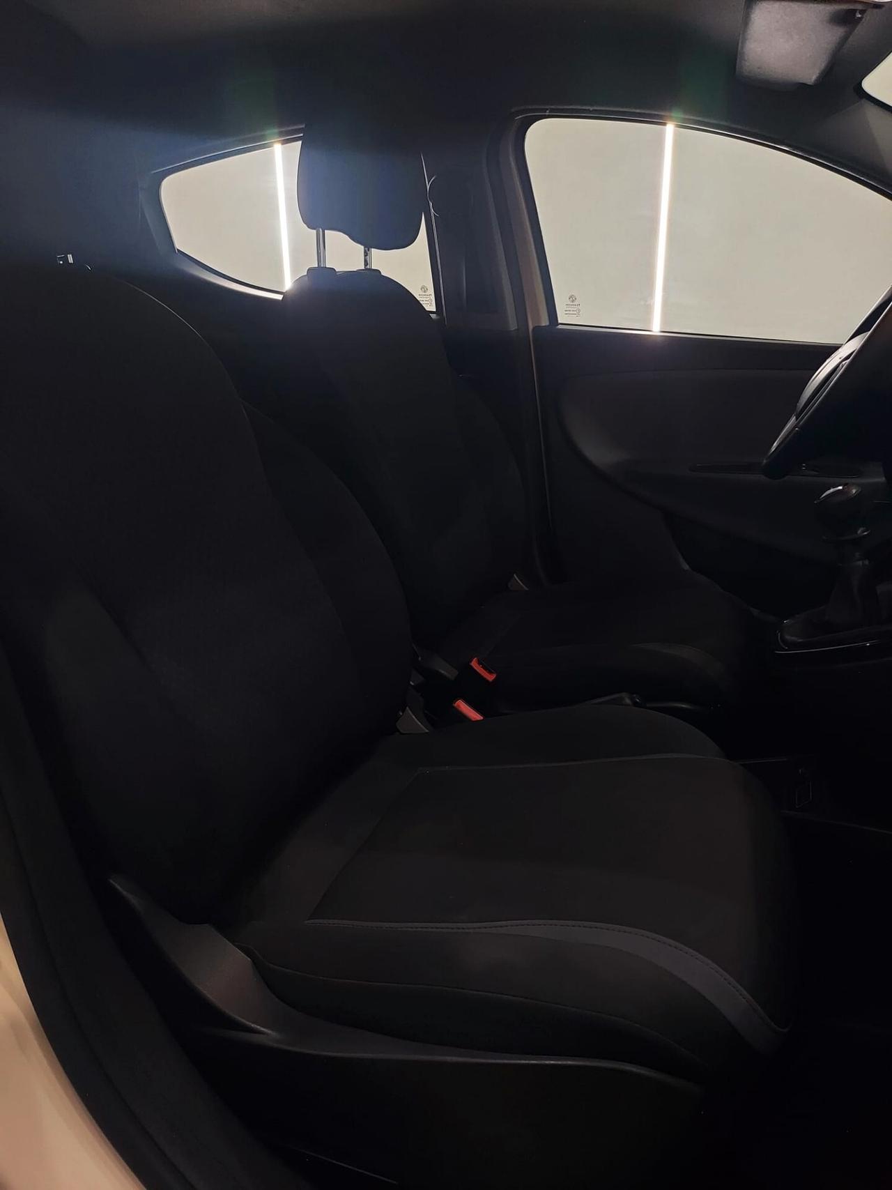 Lancia Ypsilon 1.2 69 CV 5 porte GPL Ecochic Silver