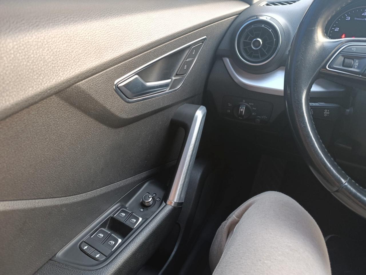 Audi Q2 2.0 TDI quattro S tronic Design S-line