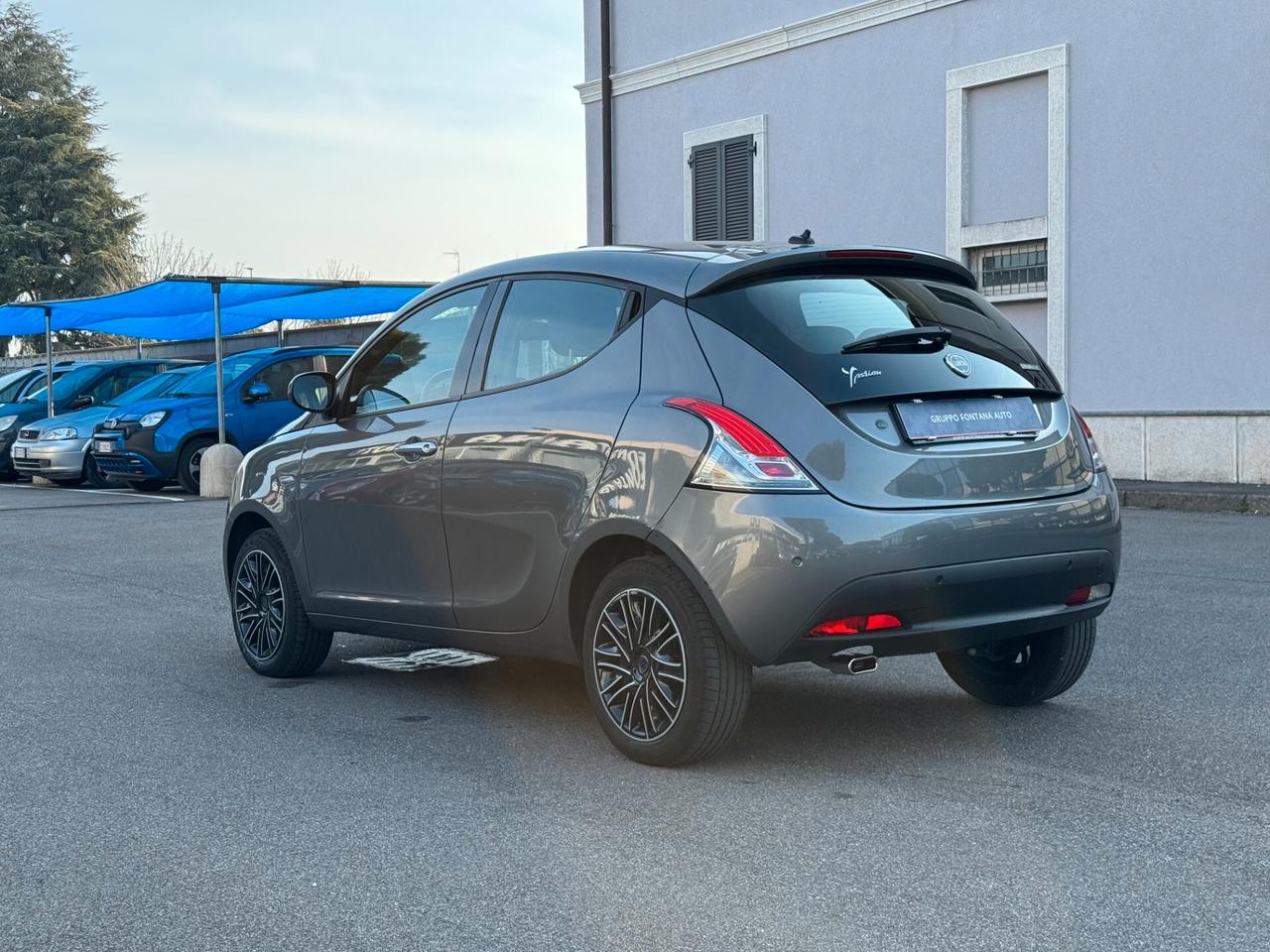 Lancia Ypsilon 1.0 FireFly 5 porte S&S Hybrid Silver Plus OK NEOPATENTATI - UNICO PROPRIETARIO
