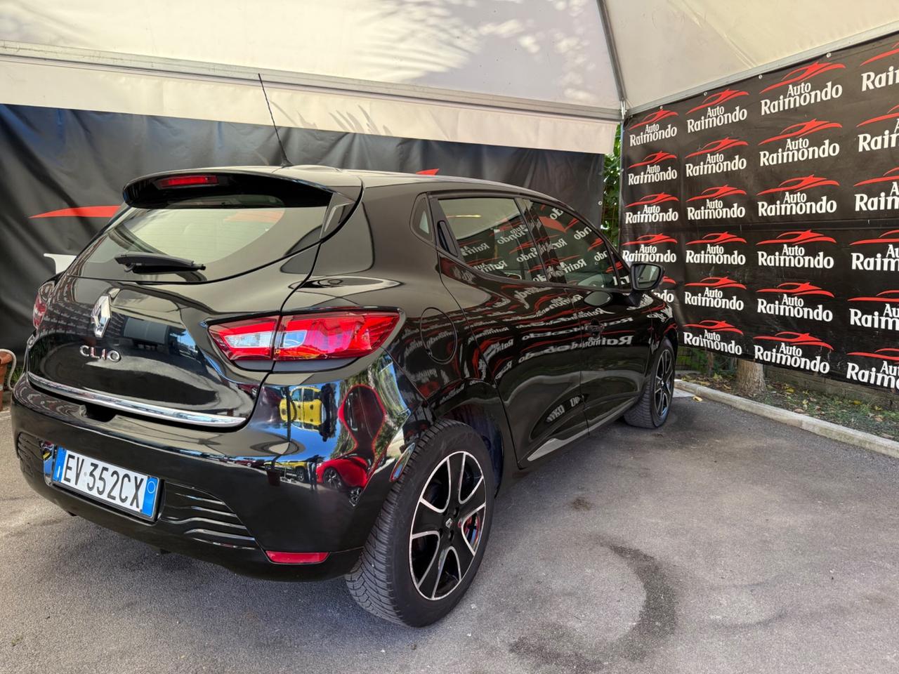 Renault Clio 1.2 75CV 5 porte