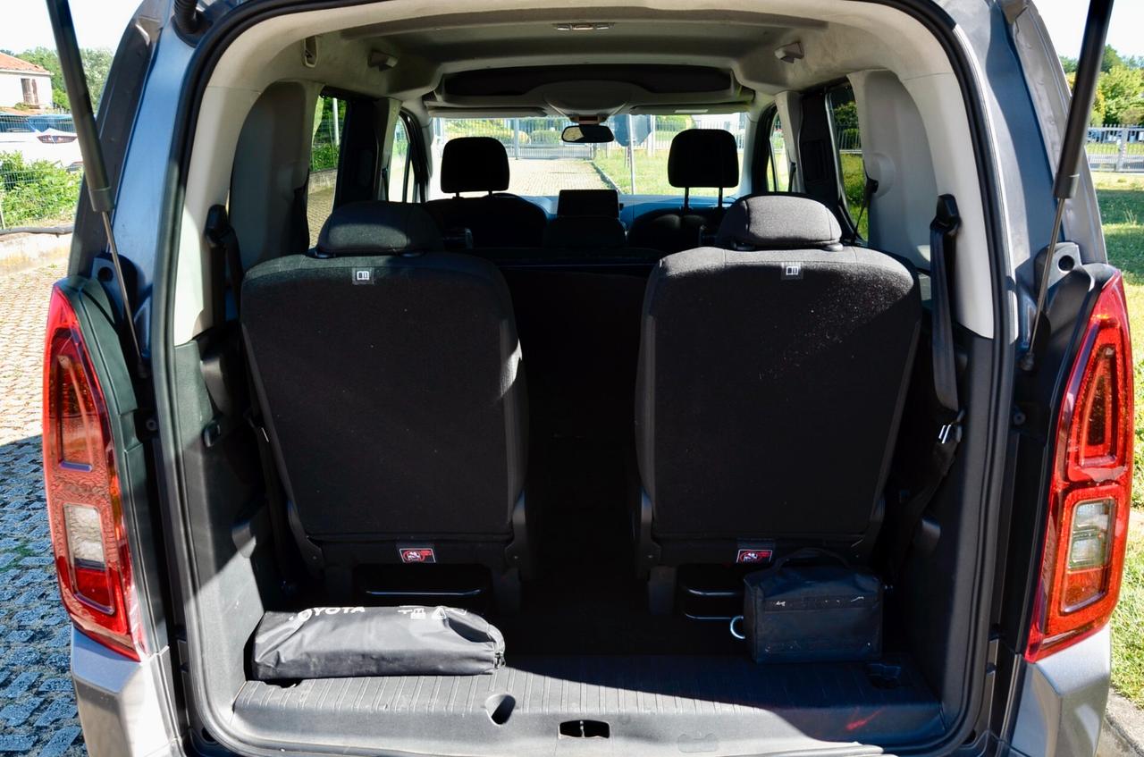 TOYOTA PROACE CITY 1.5 HDI EXECUTIVE 100cv 7 POSTI, UNICOPROPRIETARIO, EURO 6D, UFF ITALIANA, SERVICE TOYOTA, NAVI, RETROCAMERA, PERMUTE