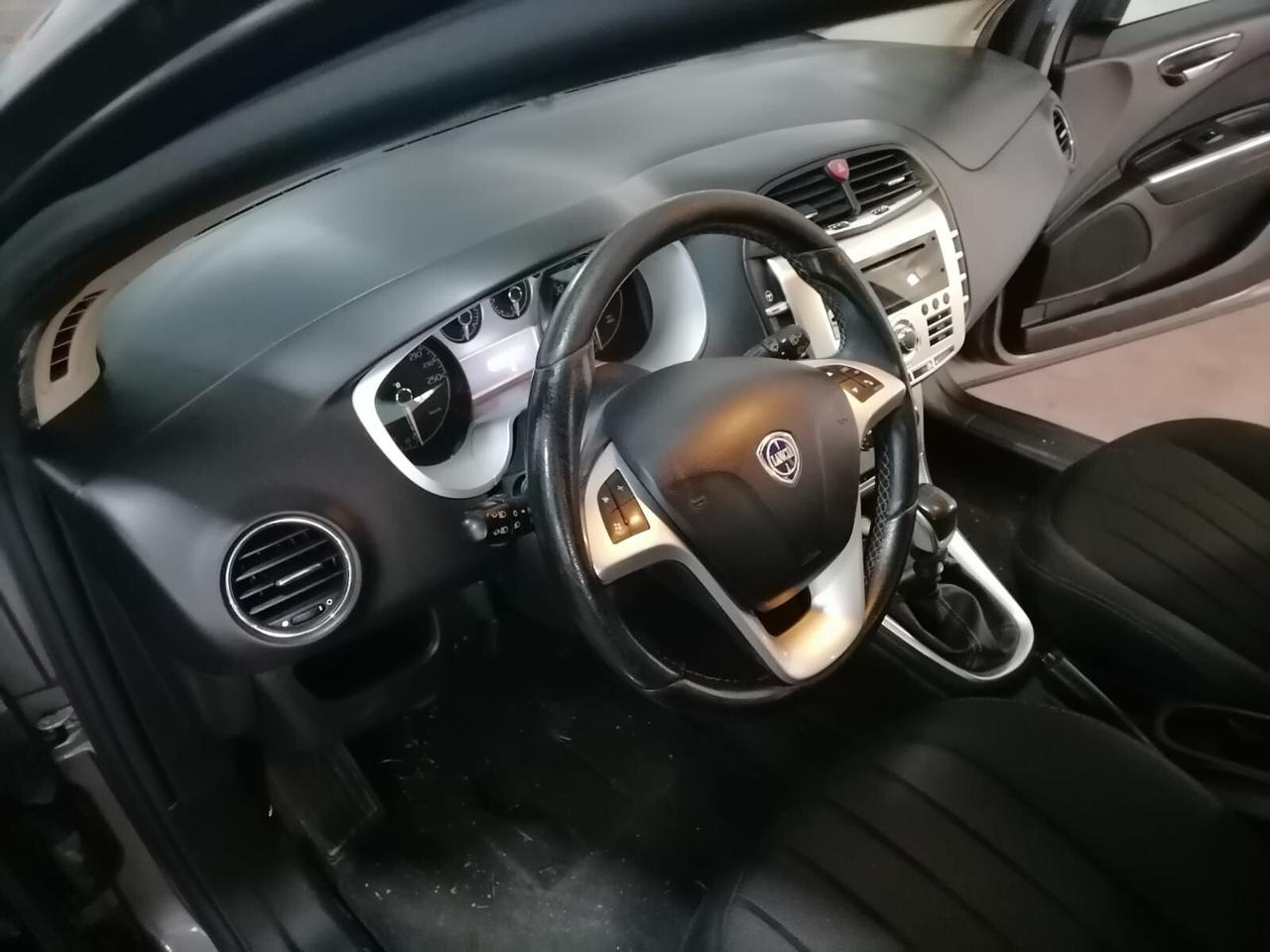 Lancia Delta 1.6 mjet 116cv OK NEOP.