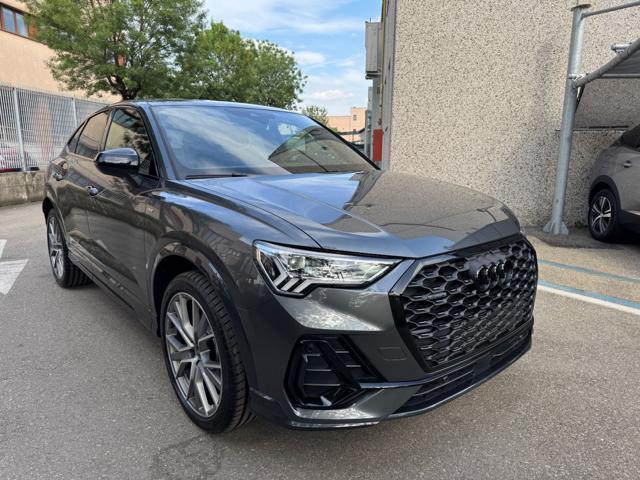 AUDI Q3 SPB 40 TDI Quattro S Tronic Id. Black S-Line KM 0